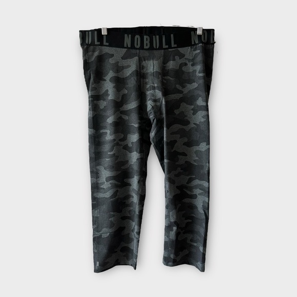 NOBULL • Chrome Black Camo Compression 3/4 Length Tights Pants - Picture 4 of 12